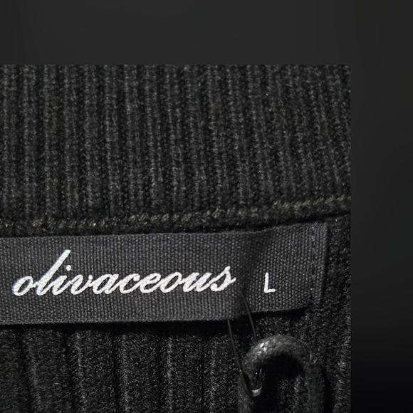 Olivaceous Cropped Sweater - Picture 3 of 5